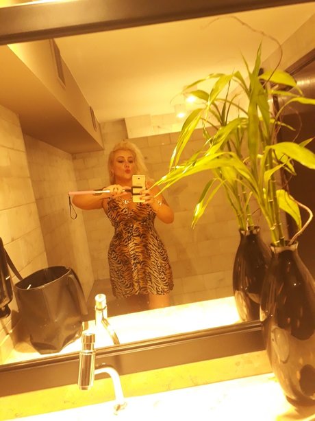 Photo nue de fuite OnlyFans de Jade Skrabe
