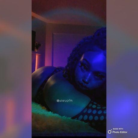 Photo nue de fuite OnlyFans de Honey Drip 