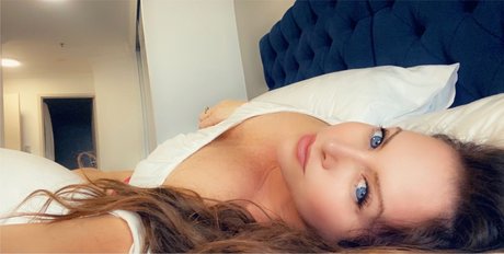 Photo nue de fuite OnlyFans de The Girl Next Door