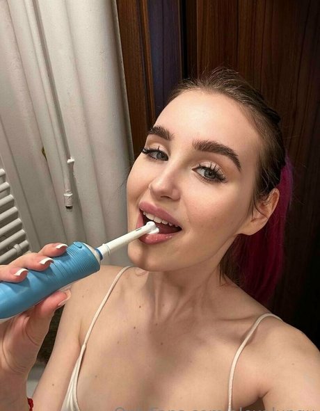 Photo nue de fuite OnlyFans de Alexalungu