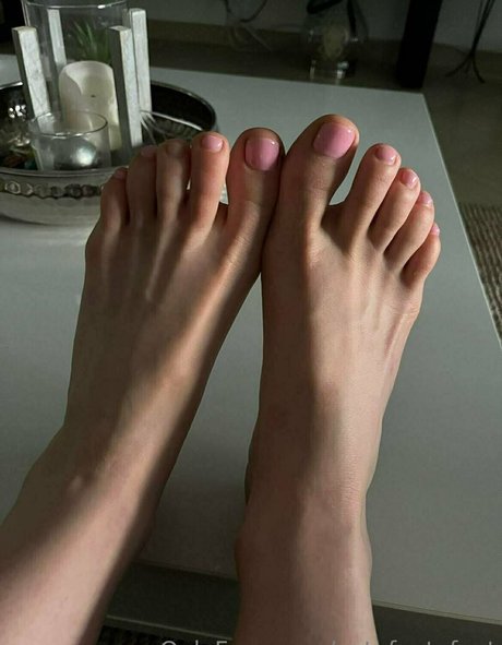 Photo nue de fuite OnlyFans de Cutefeetyfeet