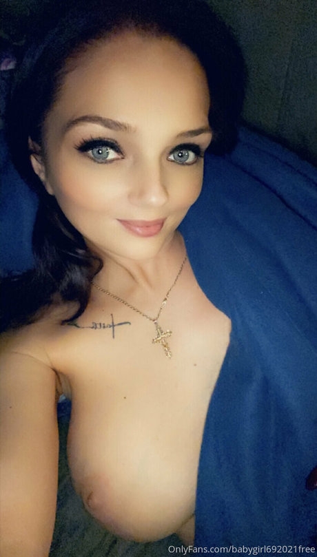 Photo nue de fuite OnlyFans de Babygirl692021free