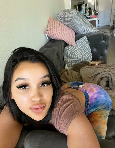 Photo nue de fuite OnlyFans de Belicenaamor