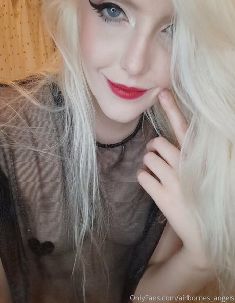 Photo nue de fuite OnlyFans de Airbornesangels