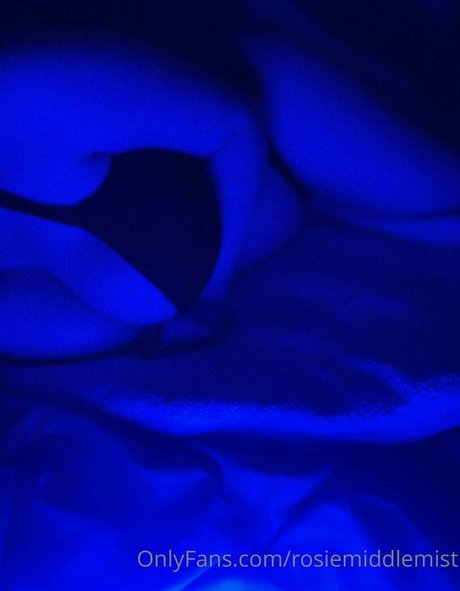 Photo nue de fuite OnlyFans de Rosiemiddlemist