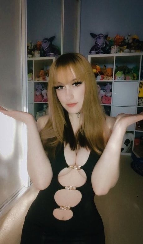 Photo nue de fuite OnlyFans de Raeraesenpai