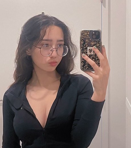 Photo nue de fuite OnlyFans de Sabrina Pezeshkian