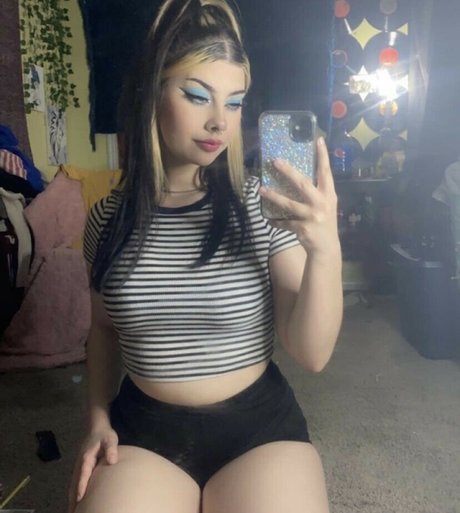Photo nue de fuite OnlyFans de Psychobunnybaby