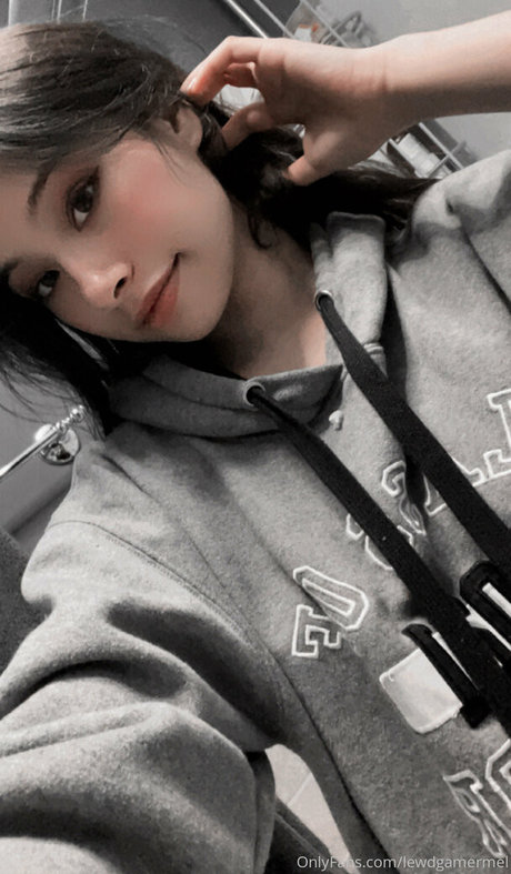 Photo nue de fuite OnlyFans de Lewdgamermel