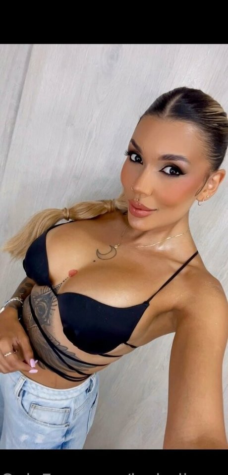 Photo nue de fuite OnlyFans de Isabellanourie