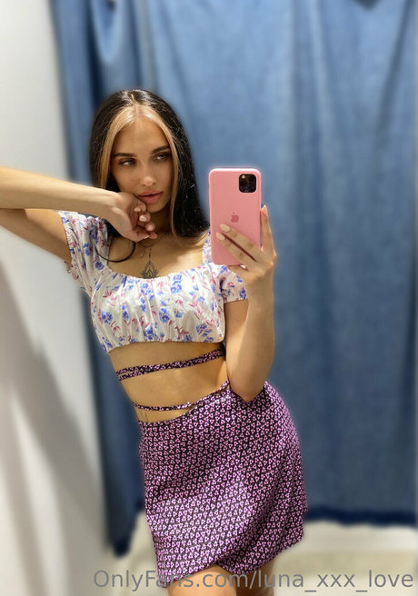 Photo nue de fuite OnlyFans de Lunaxxxlove