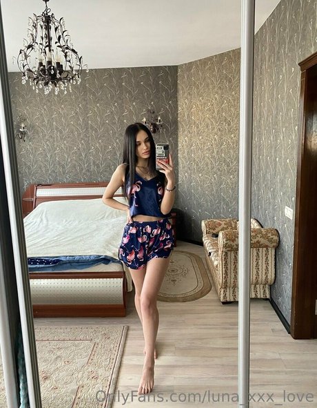 Photo nue de fuite OnlyFans de Lunaxxxlove