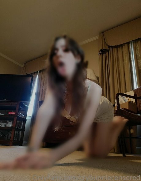 Photo nue de fuite OnlyFans de Crybunniecensored