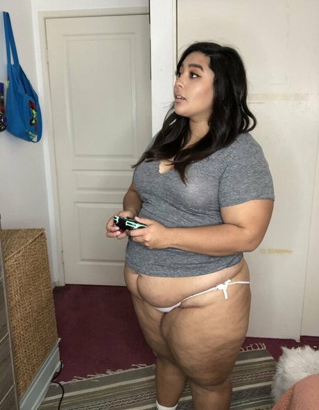 Photo nue de fuite OnlyFans de Feederandfeedee