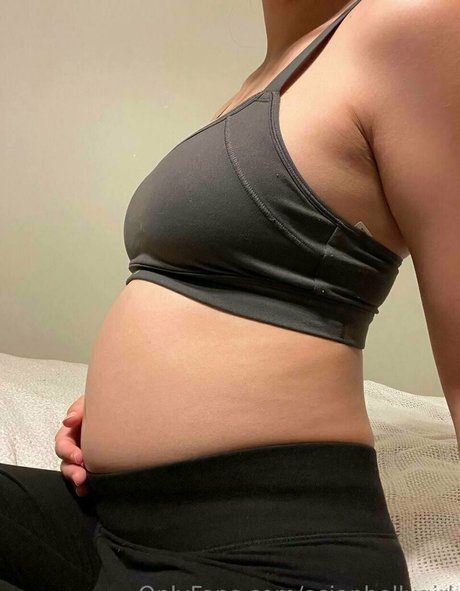 Asianbellygirl