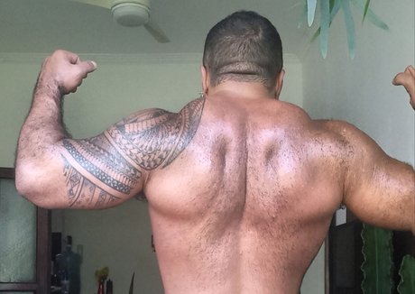 Photo nue de fuite OnlyFans de Musclebearbrazil