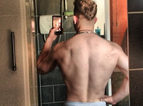 Photo nue de fuite OnlyFans de Muscle Adam