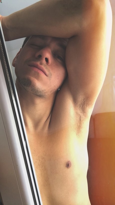 Photo nue de fuite OnlyFans de Xdannx Top 68