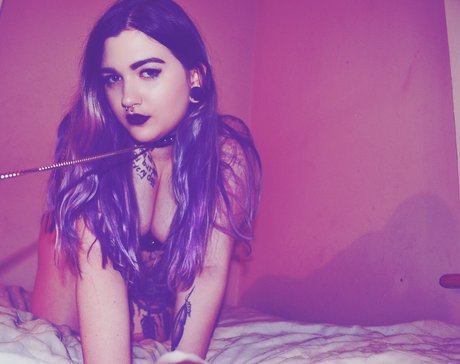 Ms Violet Lane