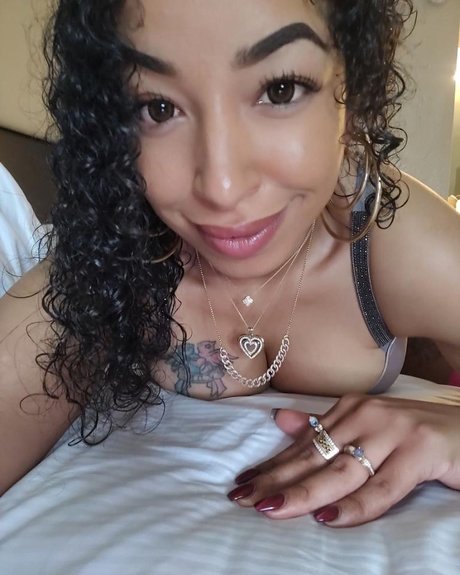 Photo nue de fuite OnlyFans de Msroyallee
