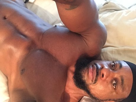 Photo nue de fuite OnlyFans de Mystikalatl