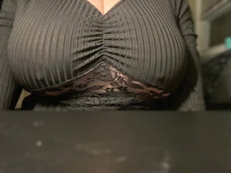 Photo nue de fuite OnlyFans de Jocelyn