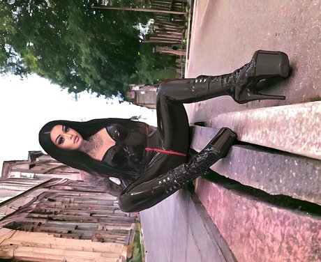Photo nue de fuite OnlyFans de Xxxsina69xxx