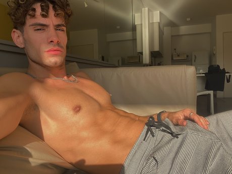 Photo nue de fuite OnlyFans de    Free