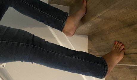 Photo nue de fuite OnlyFans de My Beautiful Barefeet