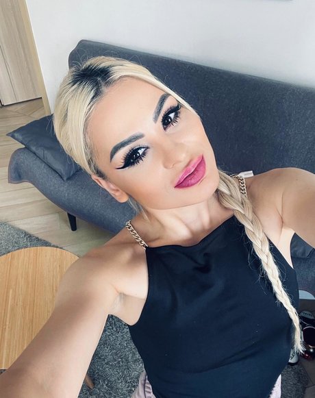 Photo nue de fuite OnlyFans de Nadia