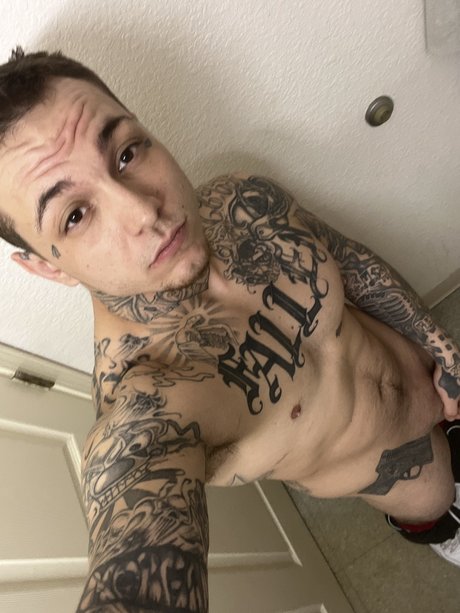 Photo nue de fuite OnlyFans de Dustin