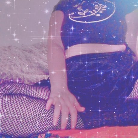 Photo nue de fuite OnlyFans de Enby Evergreen