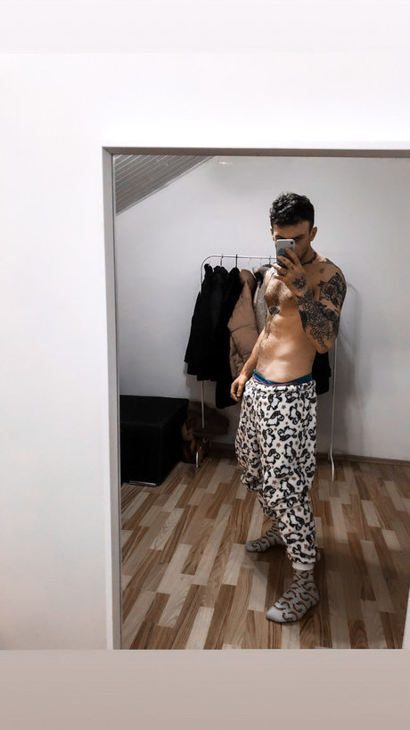 Photo nue de fuite OnlyFans de Damzej