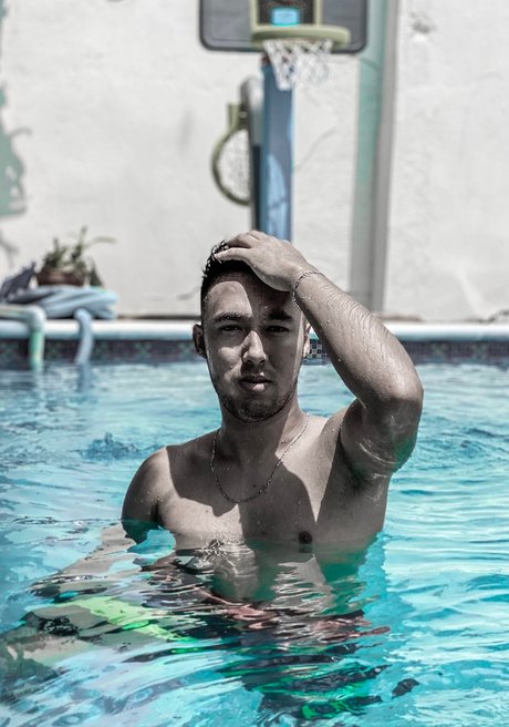 Photo nue de fuite OnlyFans de Papi Daniel 