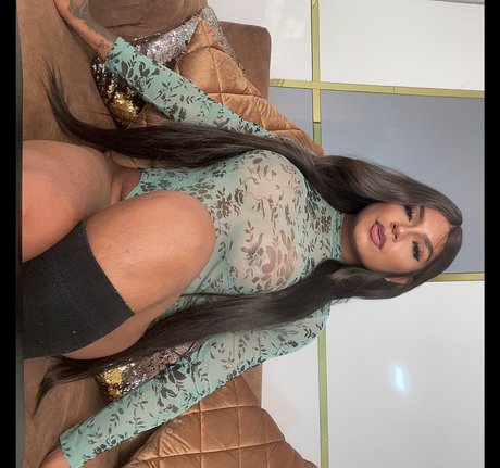 Photo nue de fuite OnlyFans de Violet  Finch
