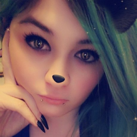 Photo nue de fuite OnlyFans de Blue Haired Beauty