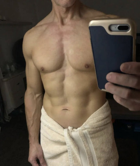 Photo nue de fuite OnlyFans de Dadisdom