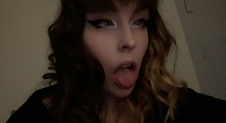 Photo nue de fuite OnlyFans de Emi 