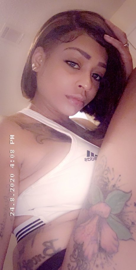 Photo nue de fuite OnlyFans de Yayofeva1