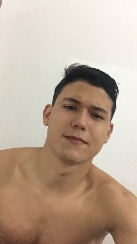 Photo nue de fuite OnlyFans de Leo Rivera