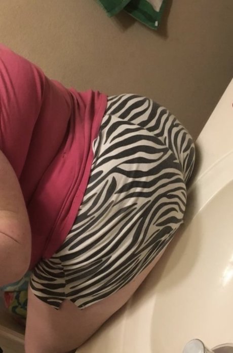 Curvy Big Booty Mama Anne