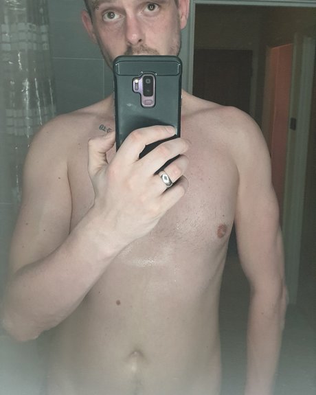 Photo nue de fuite OnlyFans de Naughtysideof