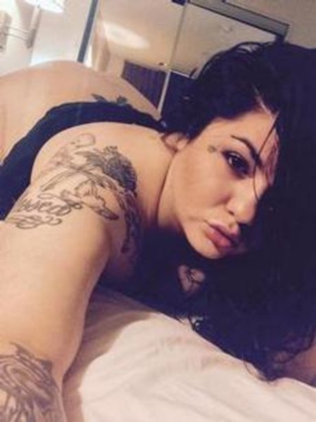 Photo nue de fuite OnlyFans de Nella Coxs