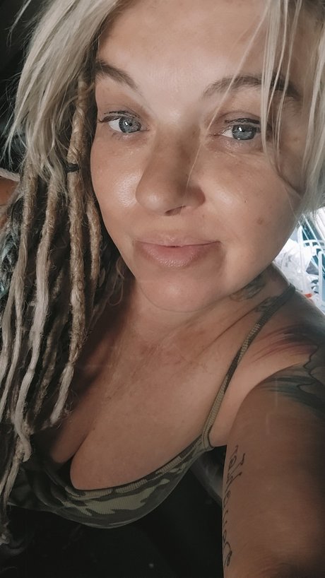 Photo nue de fuite OnlyFans de Leighann Bryan