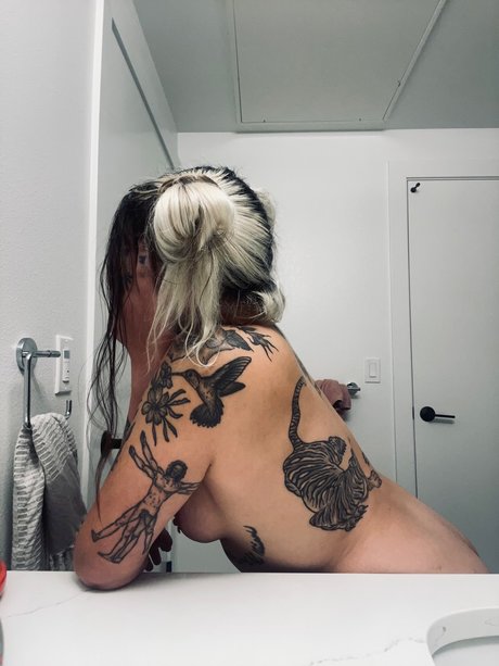 Photo nue de fuite OnlyFans de Cruella Debauchery