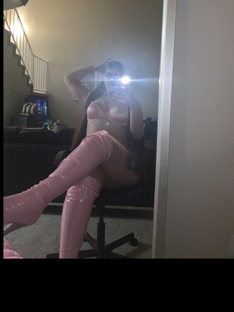 Photo nue de fuite OnlyFans de Bharlenabharbie