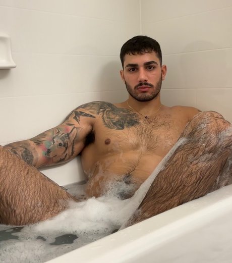 Photo nue de fuite OnlyFans de Angelo