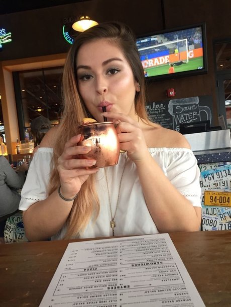  Allie Jay 