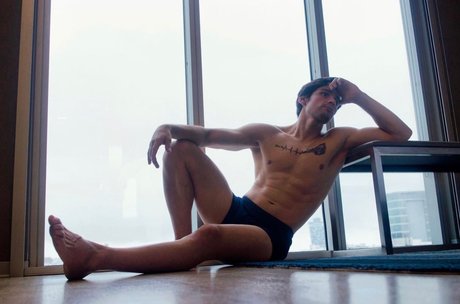 Photo nue de fuite OnlyFans de Nestor Frias
