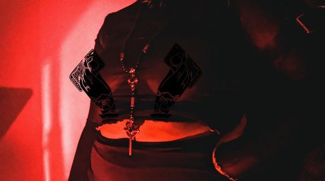 Photo nue de fuite OnlyFans de Neon Venom